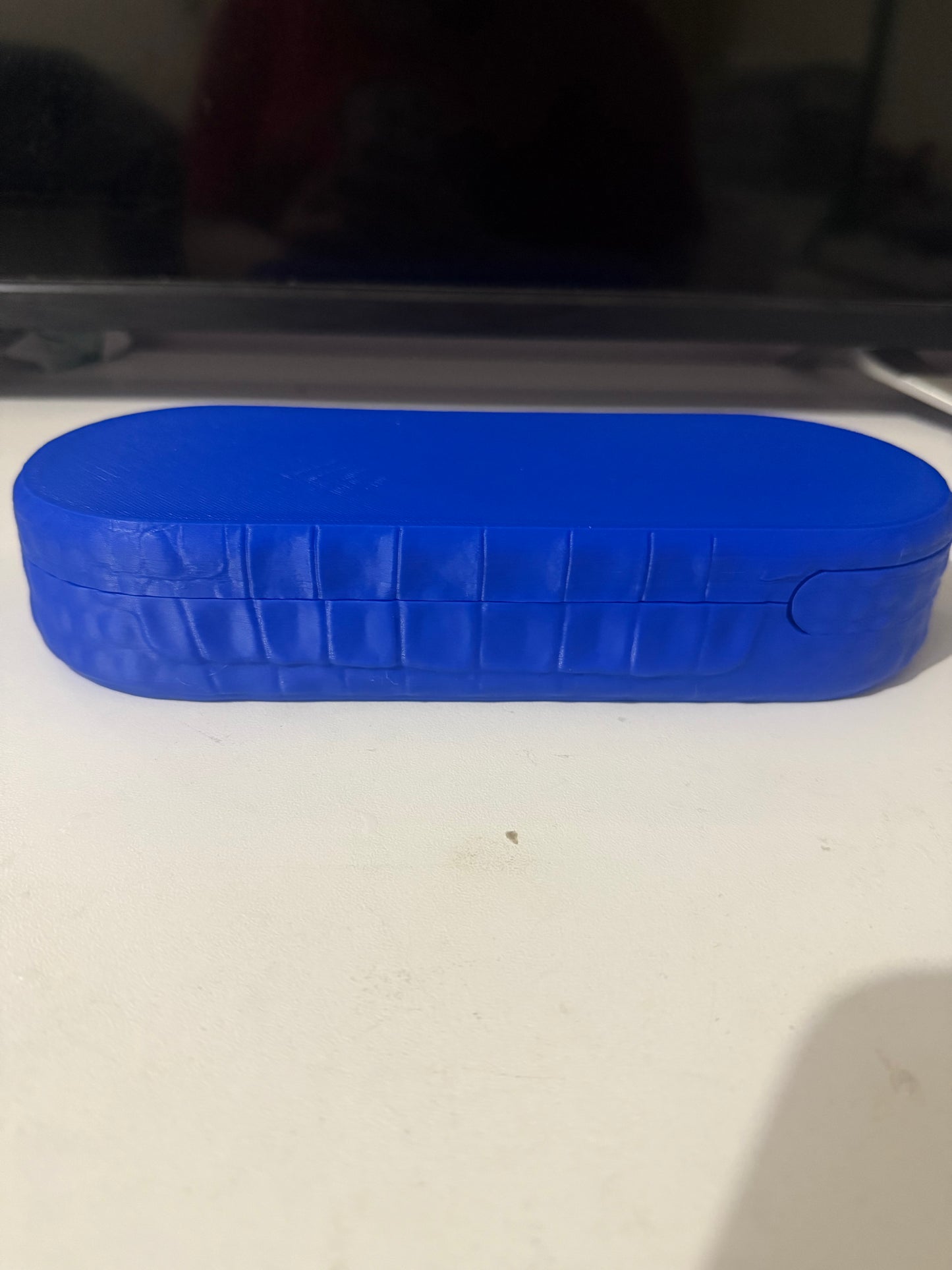 Croc-Scaled Desk Organiser